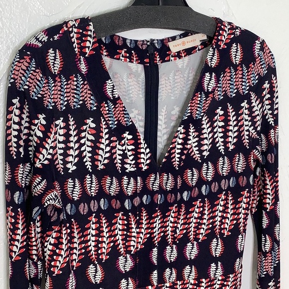 Tory Burch V neck Viscoce Fantasy Printed long sleeves dress size Small EUC - Picture 4 of 15